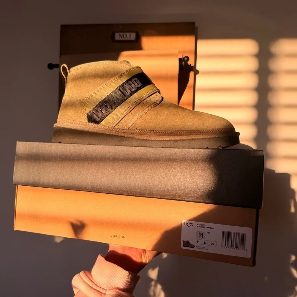 Ugg Neumel Snapback Boots